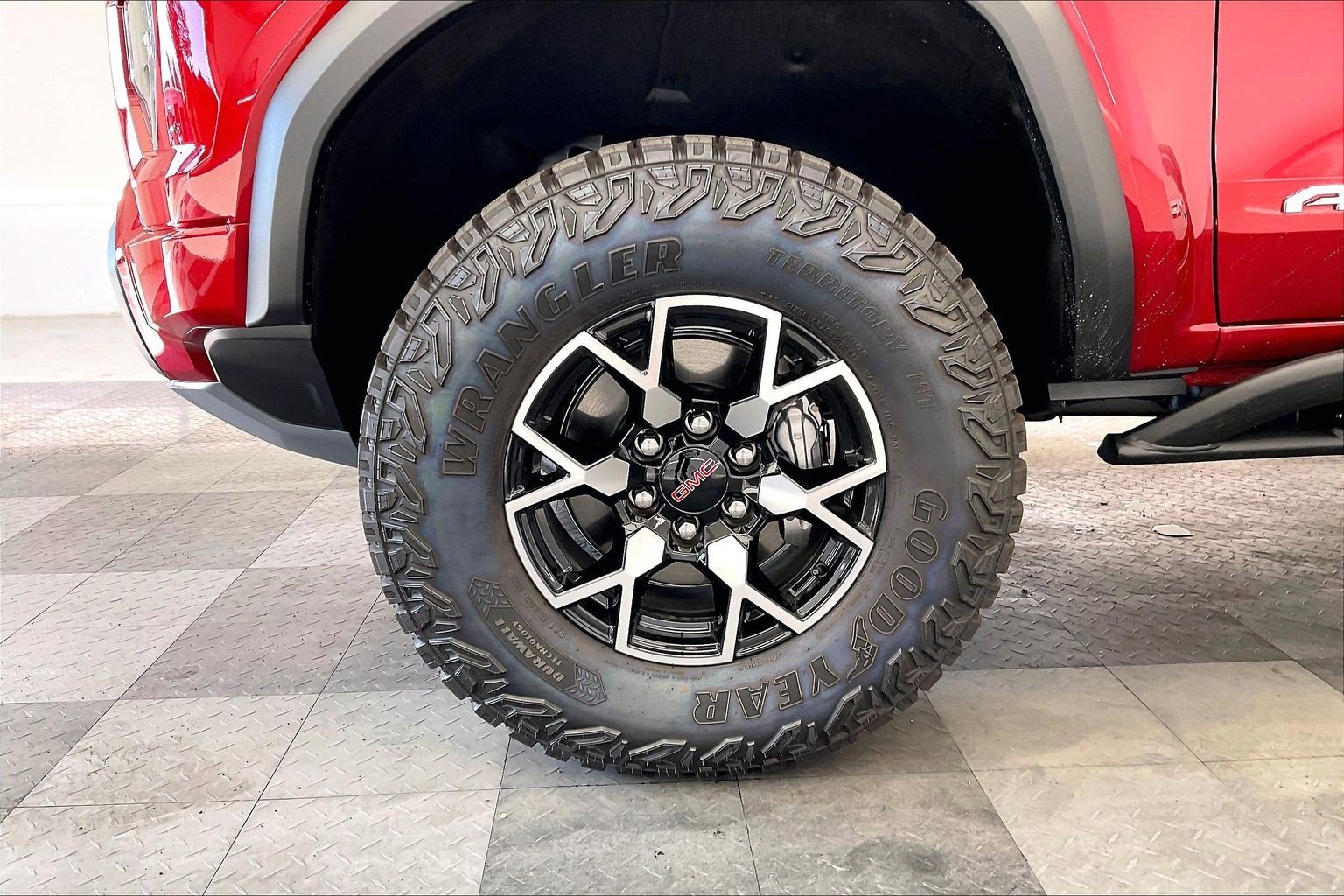 2026 GMC Canyon AT4X - Photo 14