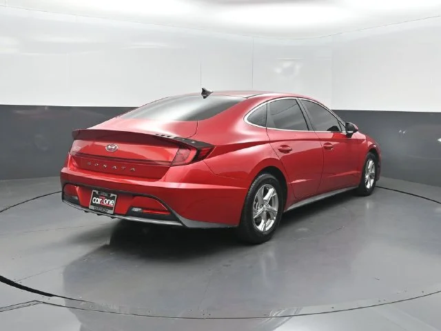 Used 2021 Red Hyundai SE image 25