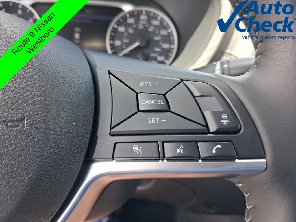 Used 2025 White Nissan SV image 25
