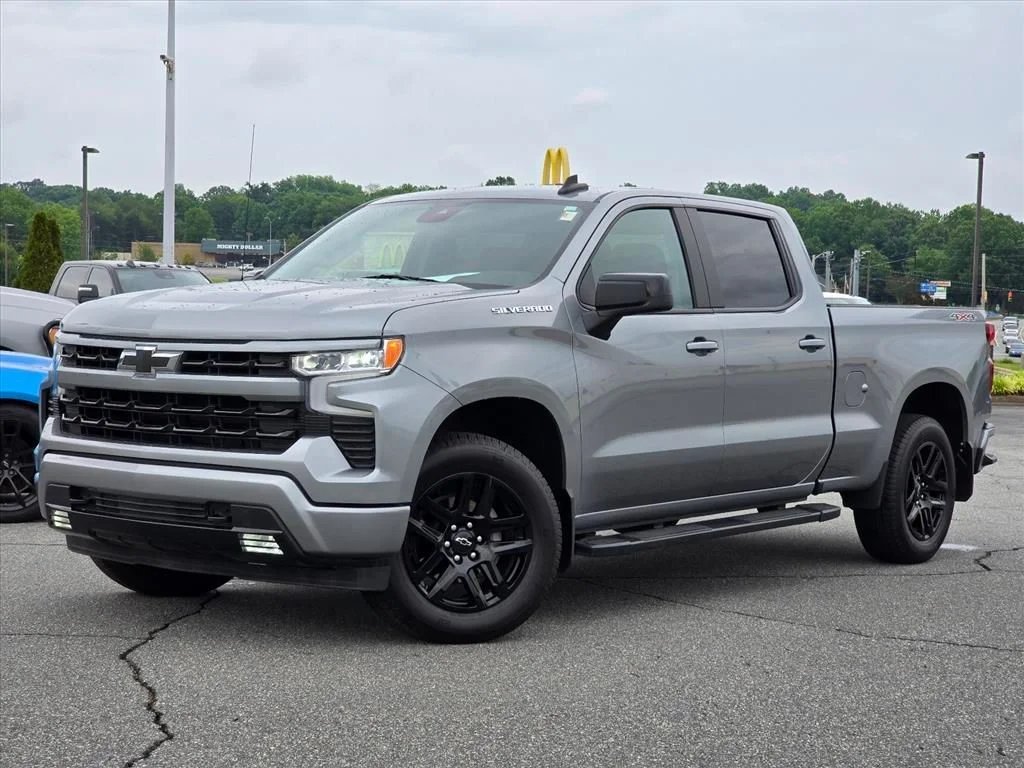 Used 2025 Gray Chevrolet RST image 2