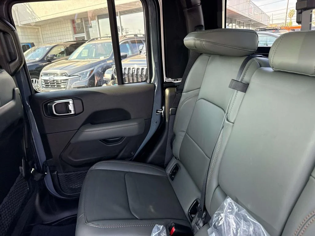 New 2026 Gray Jeep Mojave X image 11