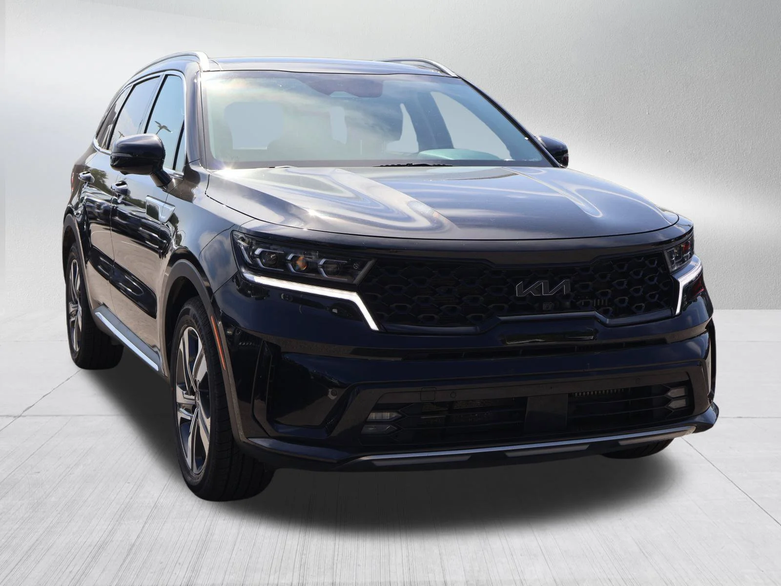 Used 2023 Aurora Black Kia SX Prestige image 1