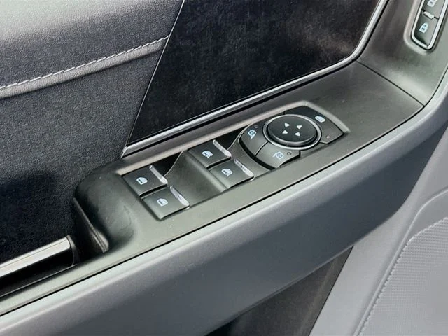 Used 2024 Gray Metallic Ford XLT image 18