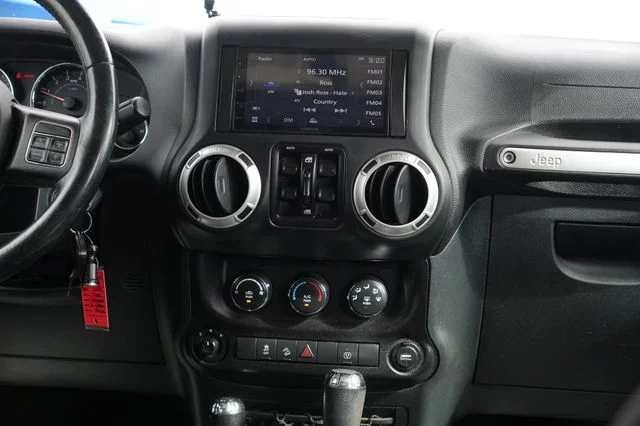 Used 2018 Black Jeep Unlimited Sahara image 20