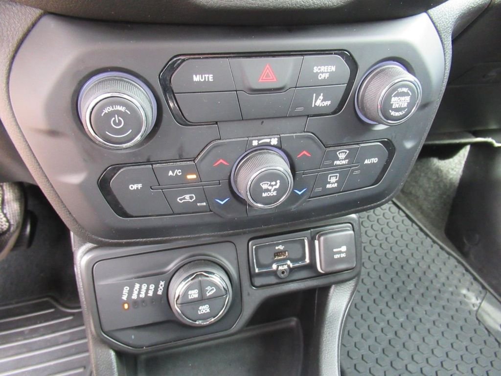 Certified Used 2023 White Jeep Trailhawk image 24