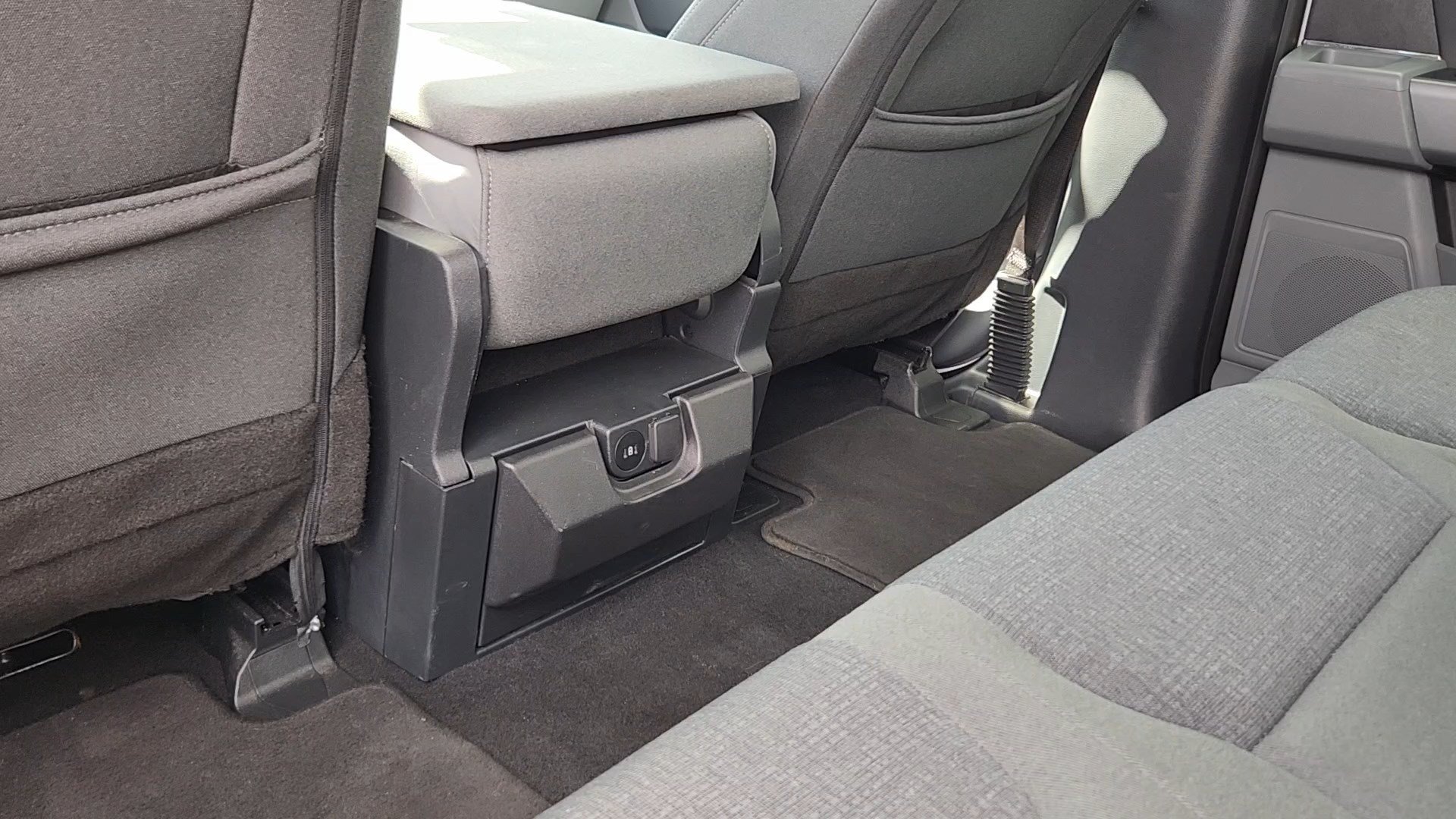 2025 Ford F-150 XLT - Photo 17