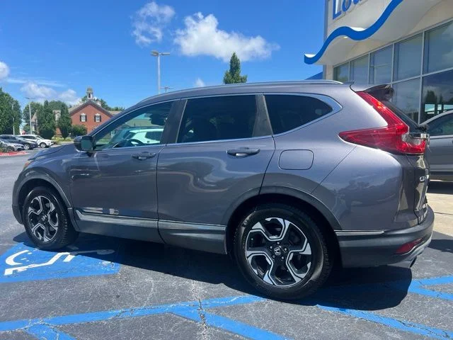 Used 2017 Modern Steel Metallic Honda Touring image 10