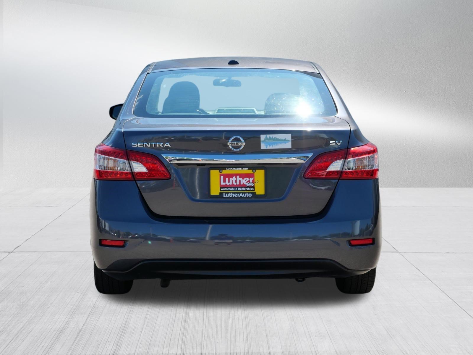 Used 2015 Amethyst Gray Nissan SV image 6