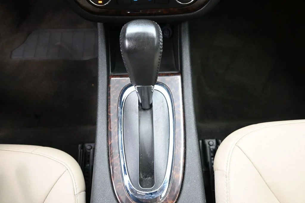 Used 2014 White Chevrolet LTZ image 13