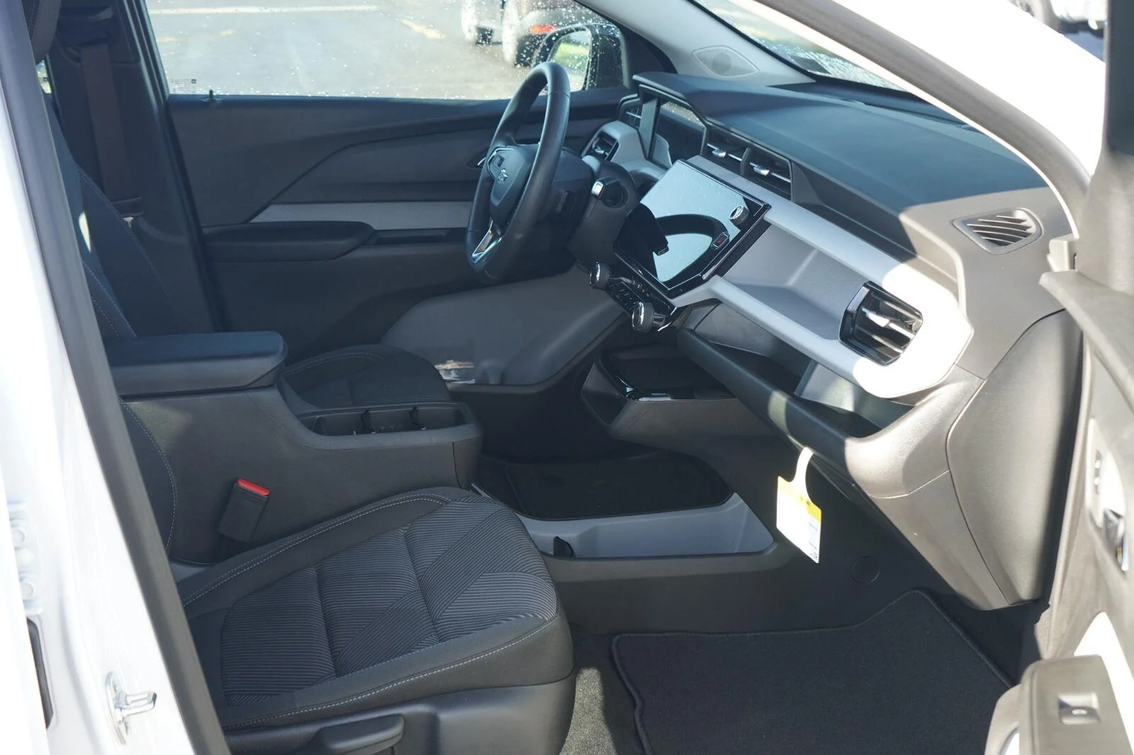 2027 Chevrolet Bolt LT - Photo 27