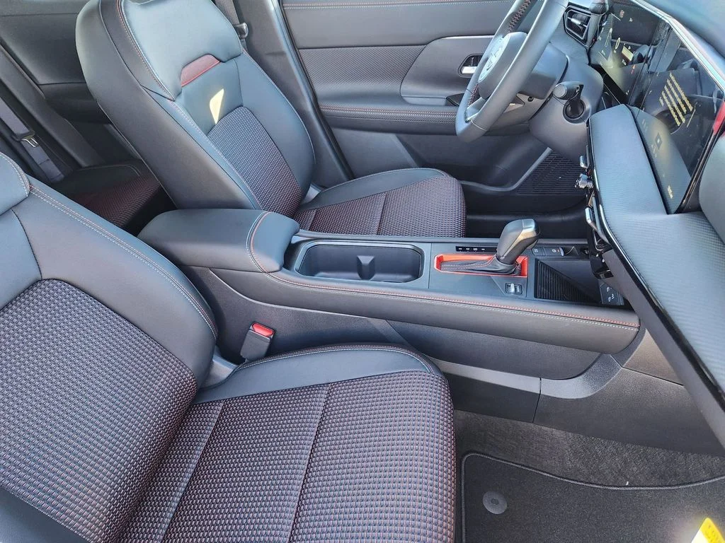 2026 Nissan KICKS SR AWD - Photo 17