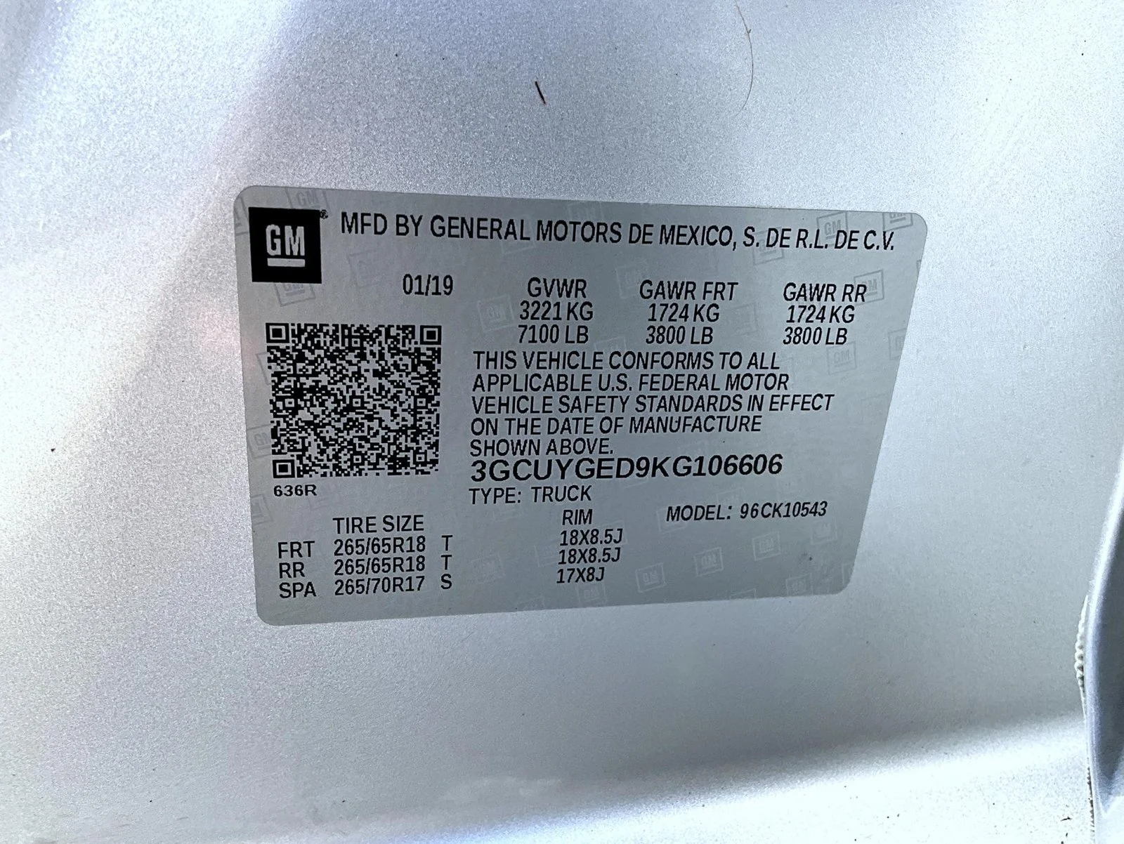 Used 2019 Silver Chevrolet LTZ image 28