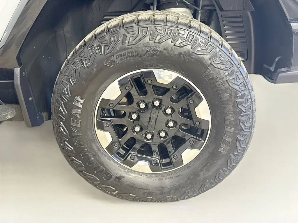 Used 2024 Gray GMC 2X image 34