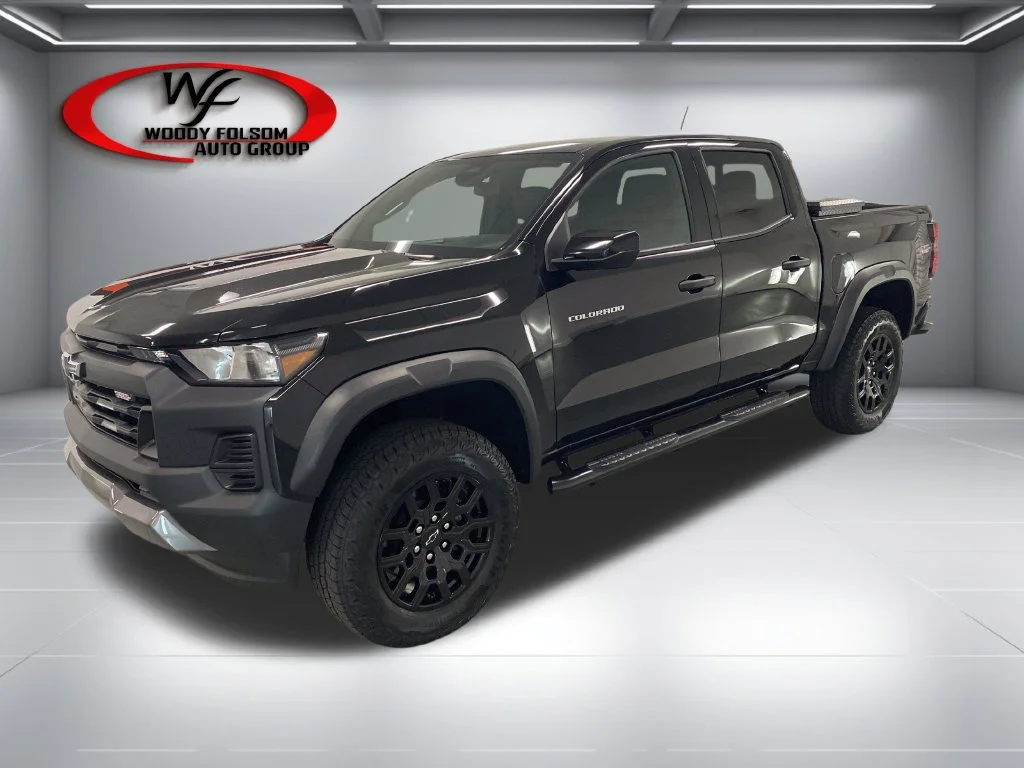 Used 2026 Black Chevrolet Trail Boss image 3