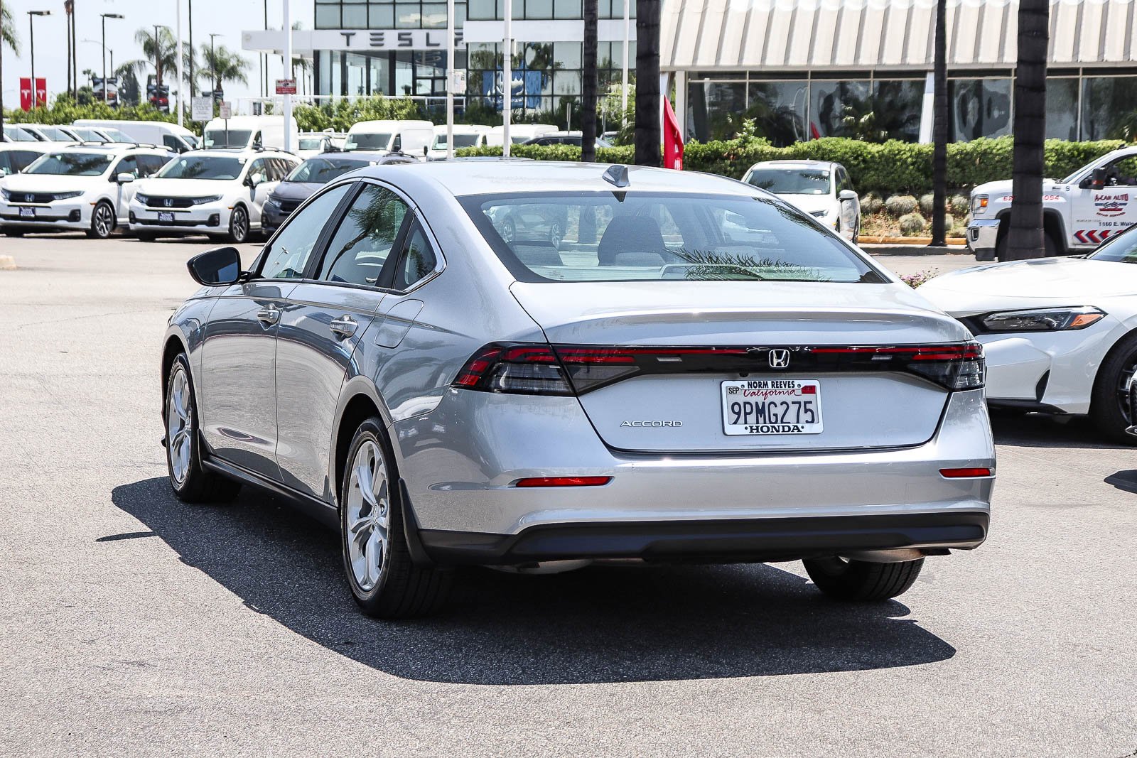 Certified Used 2024 Solar Silver Metallic Honda LX image 48