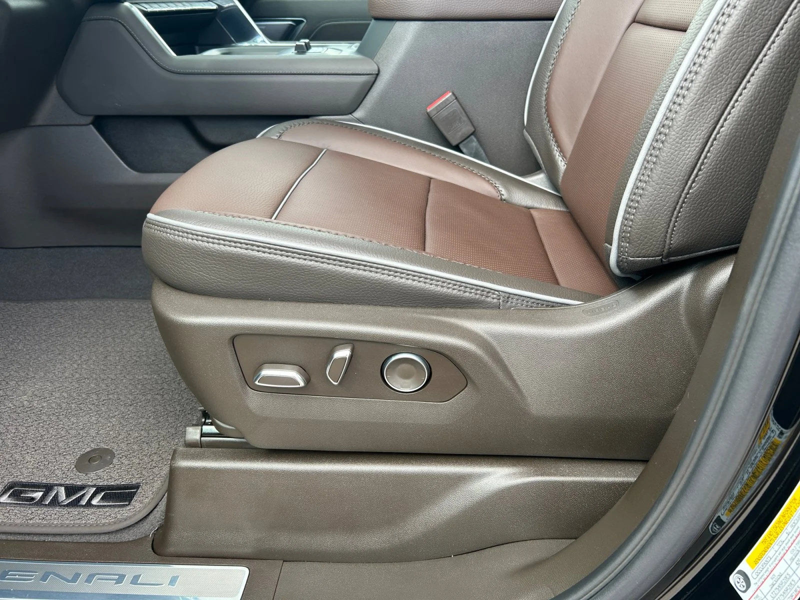 New 2026 Onyx Black GMC Denali image 15