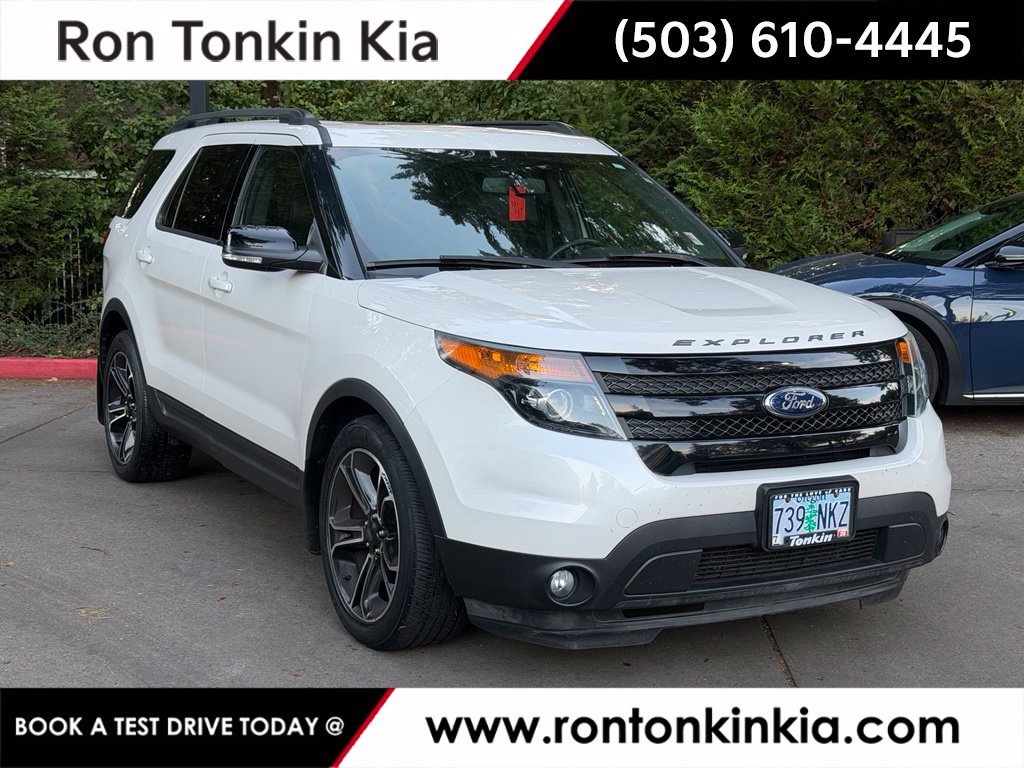Used 2015 White Platinum Clearcoat Metallic Ford Sport image 1