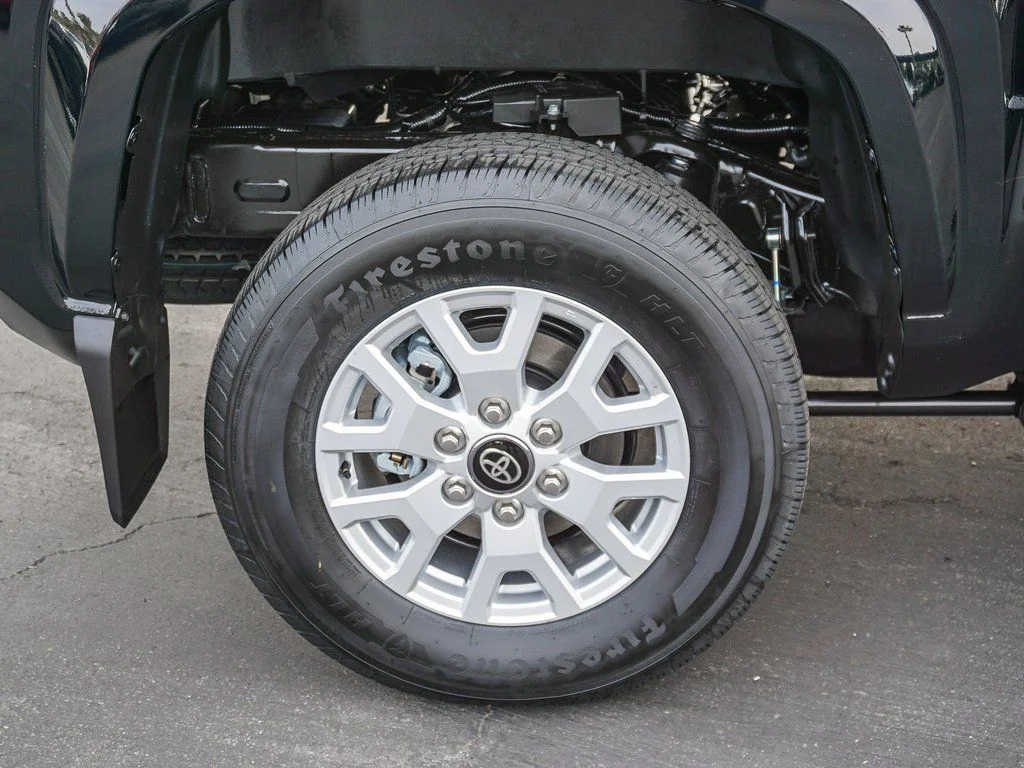 2026 Toyota Tacoma SR5 - Photo 8