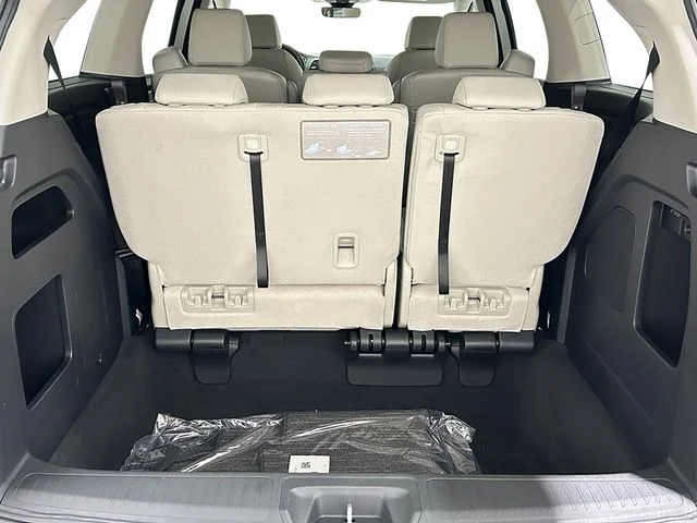 New 2026 Solar Silver Metallic Honda EX-L image 23