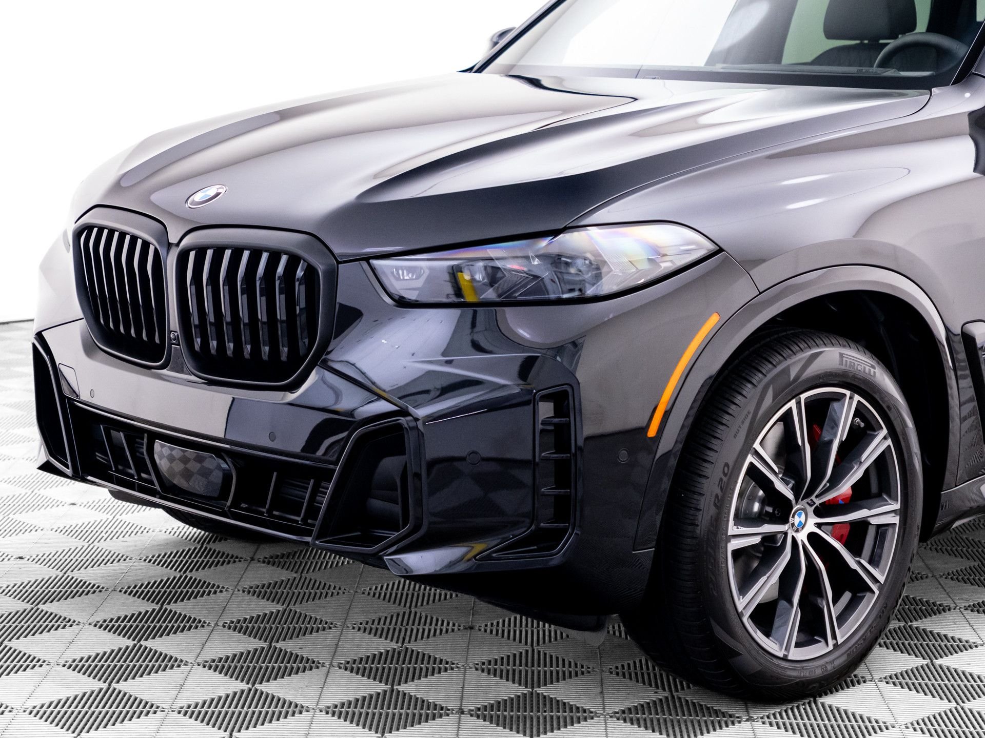 New 2026 Black Sapphire Metallic BMW xDrive40i image 38