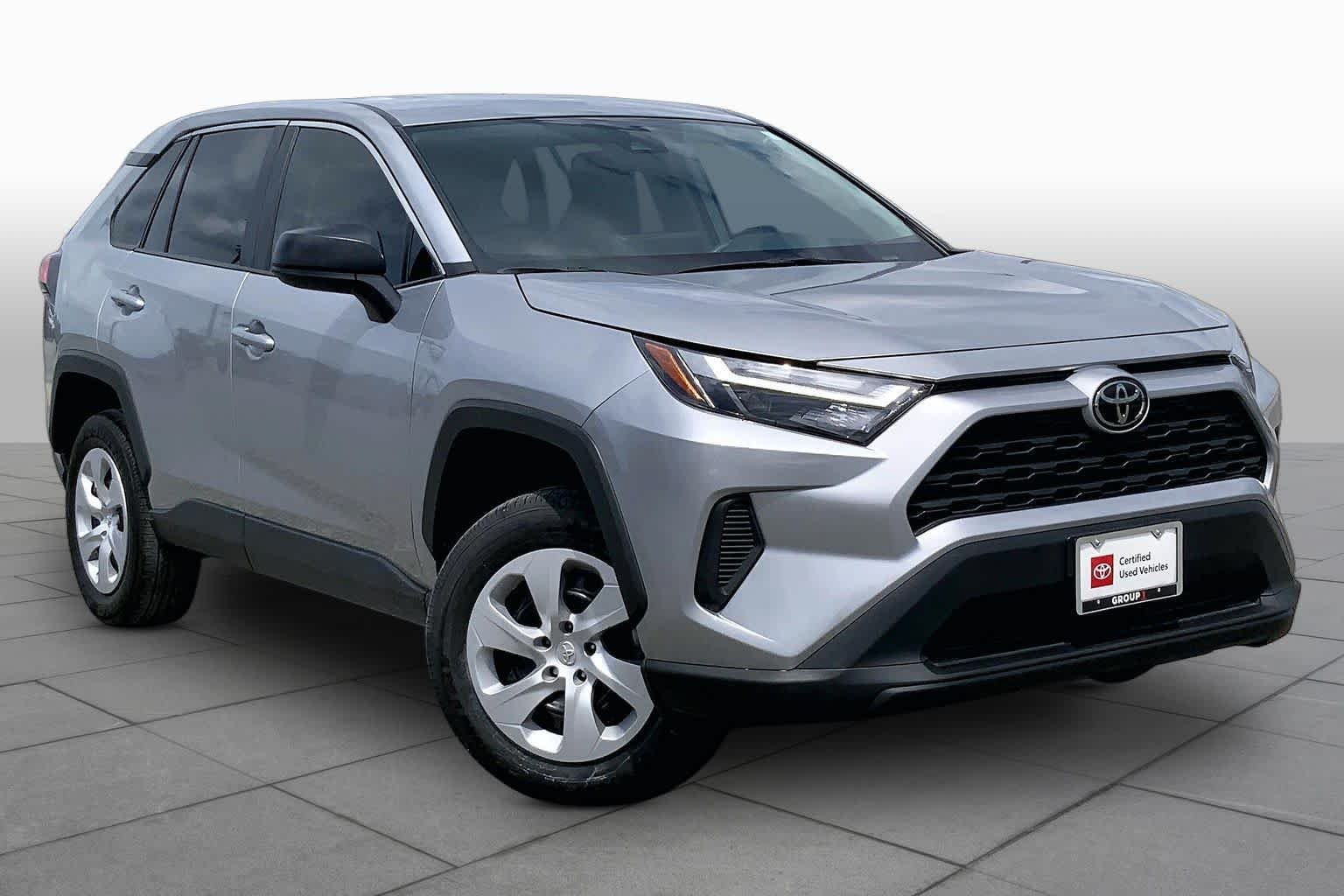 Used 2025 Silver Sky Metallic Toyota LE image 3
