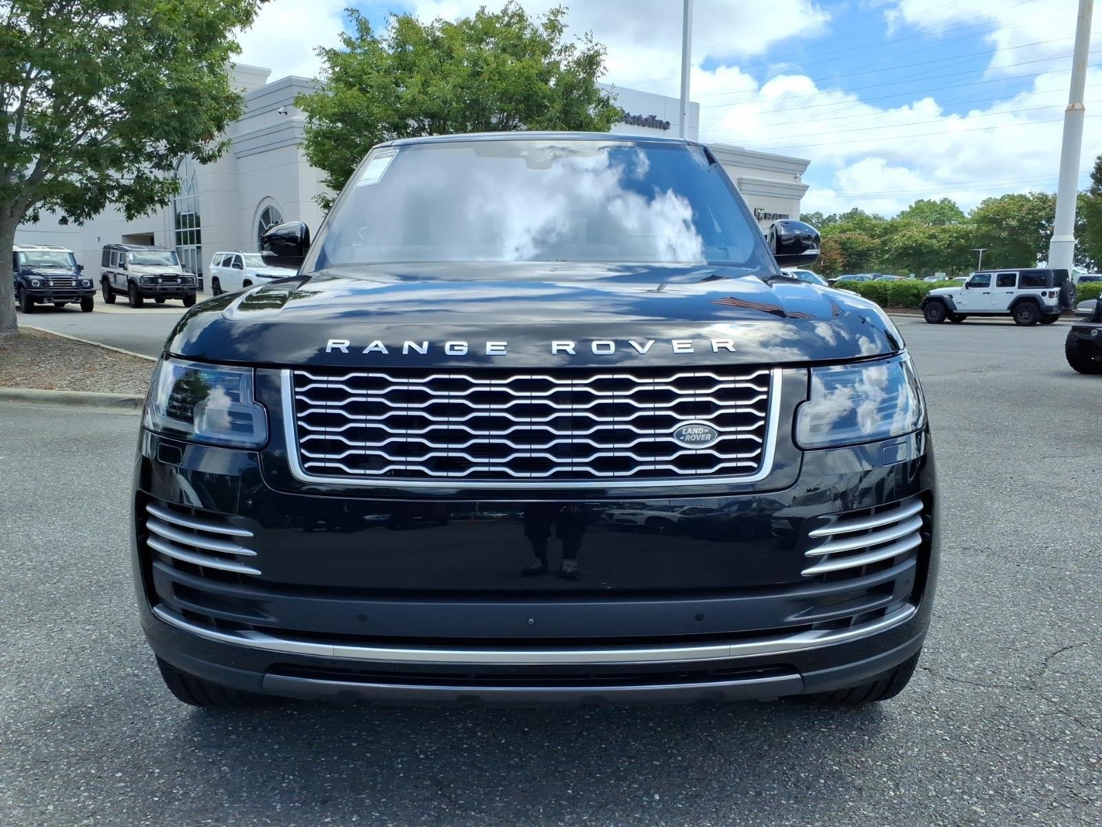 Used 2020 Santorini Black Metallic Land Rover Autobiography image 14
