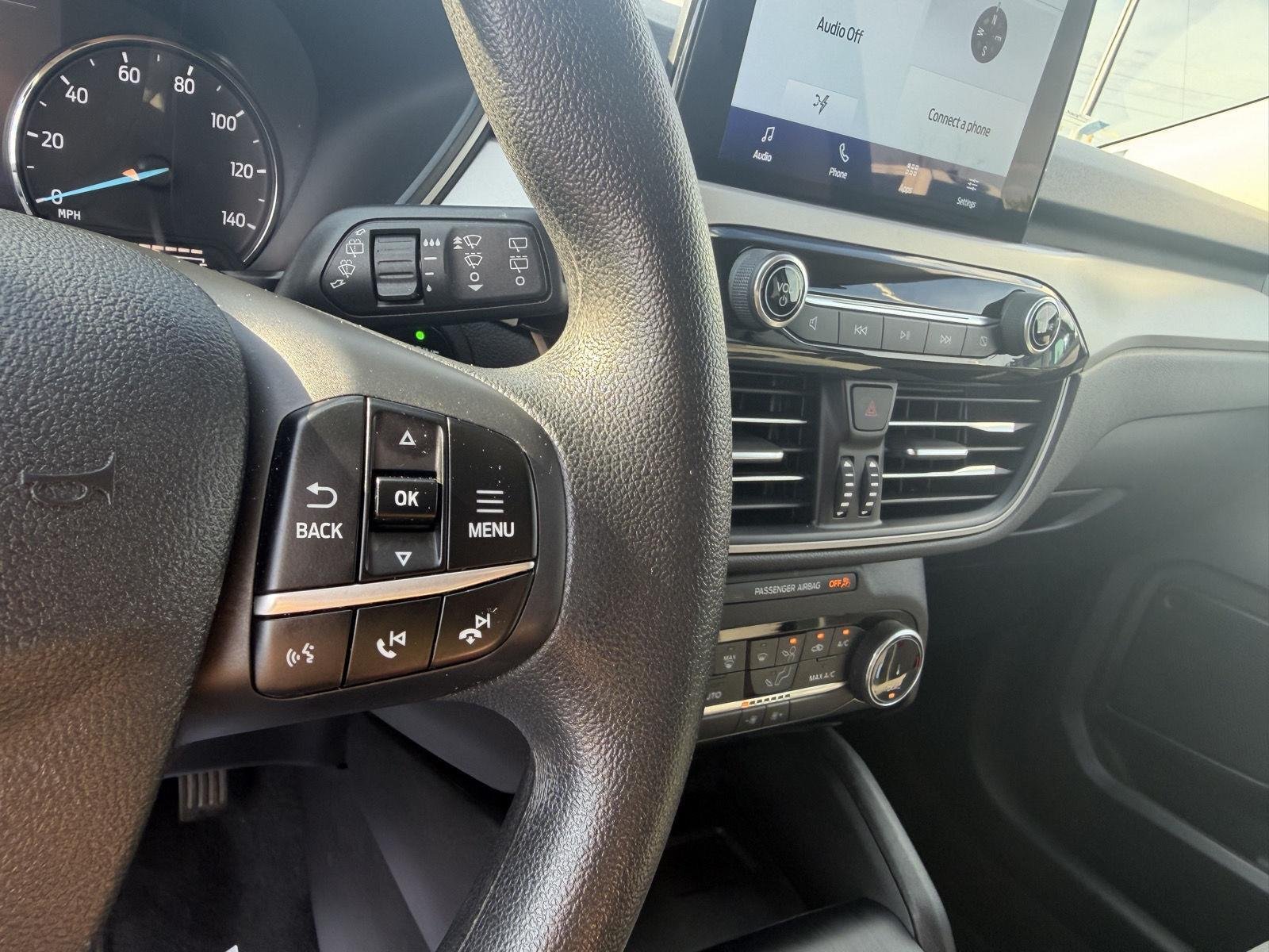 Used 2022 Oxford White Ford SE Hybrid image 22