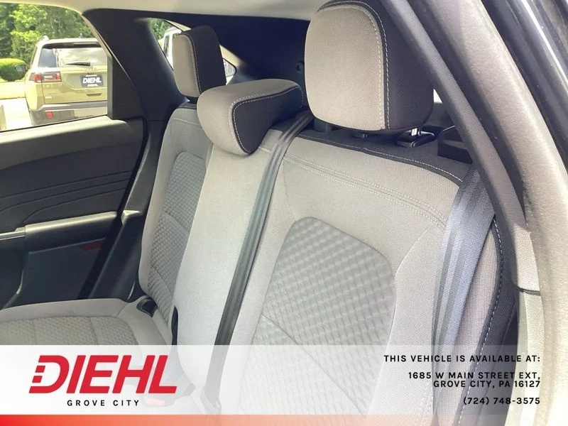 Used 2022 Blue Ford SE image 18