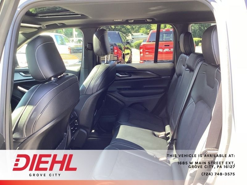 Used 2023 Silver Jeep Altitude X image 19