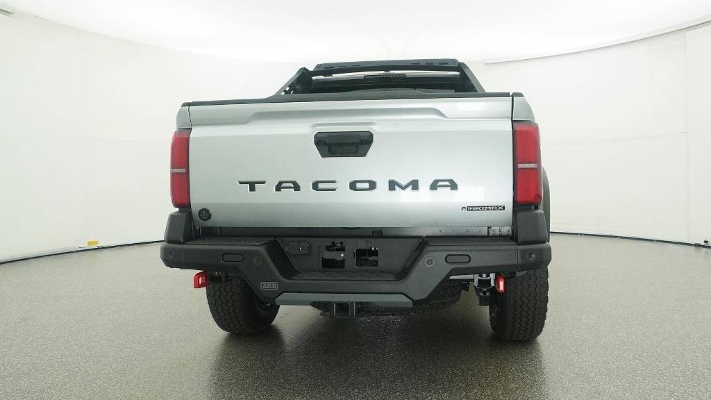 New 2026 Celestial Silver Metallic Toyota Trailhunter image 38