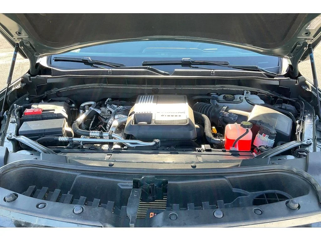 Used 2025 Cypress Gray Chevrolet Z71 image 8