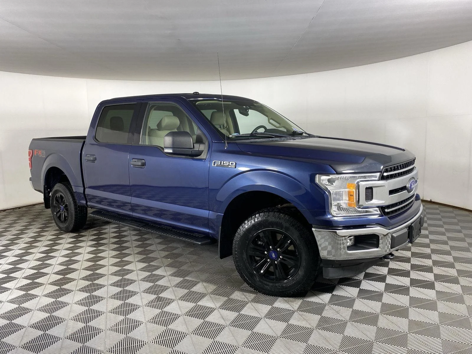 Used 2018 Blue Jeans Ford XLT image 10