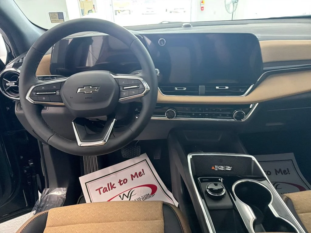 New 2027 Mosaic Black Metallic Chevrolet ACTIV image 16