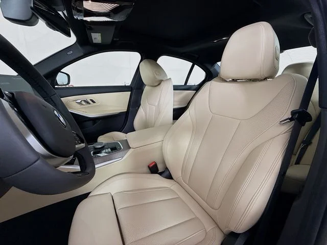 2025 BMW 3 Series 330i - Photo 21