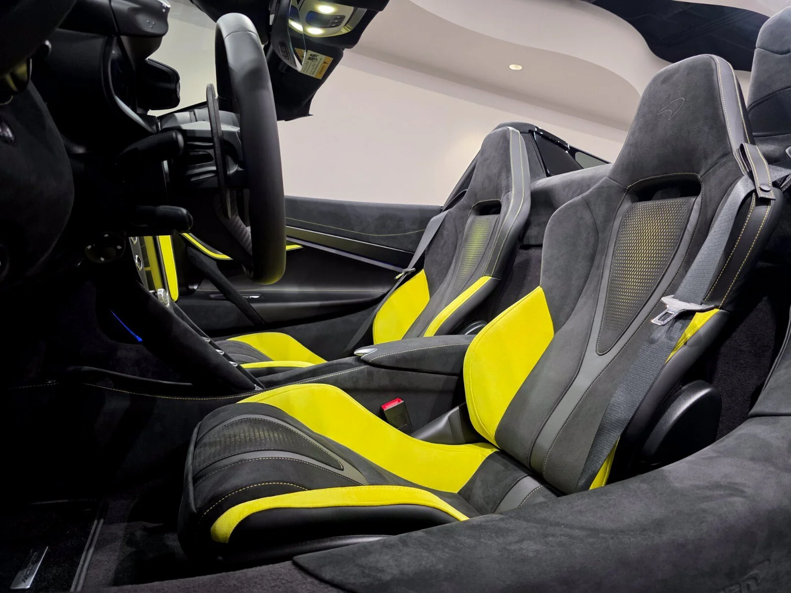 New 2027 Namaka Blue McLaren Spider image 7