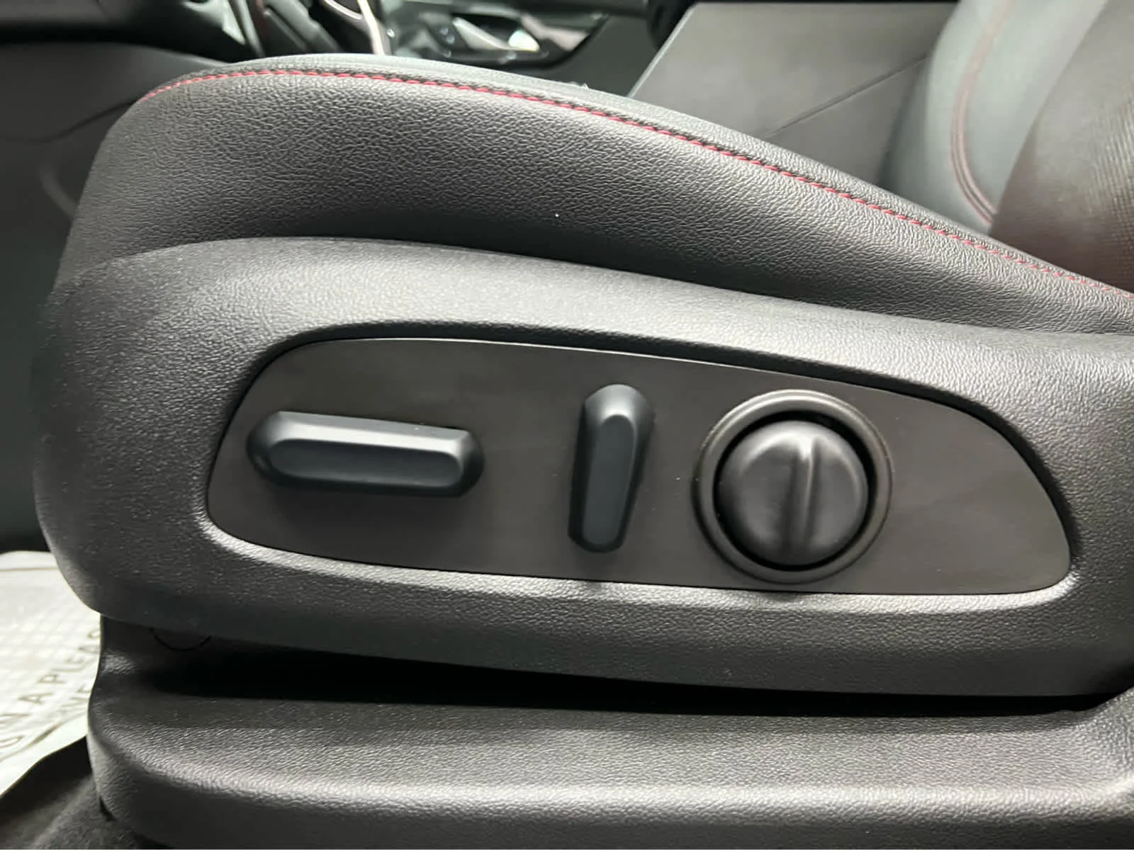 Used 2021 Cayenne Orange Metallic Chevrolet RS image 21