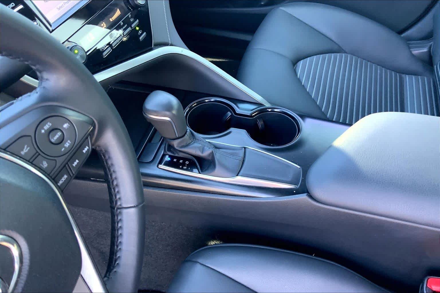 Used 2019 Celestial Silver Metallic Toyota SE image 17