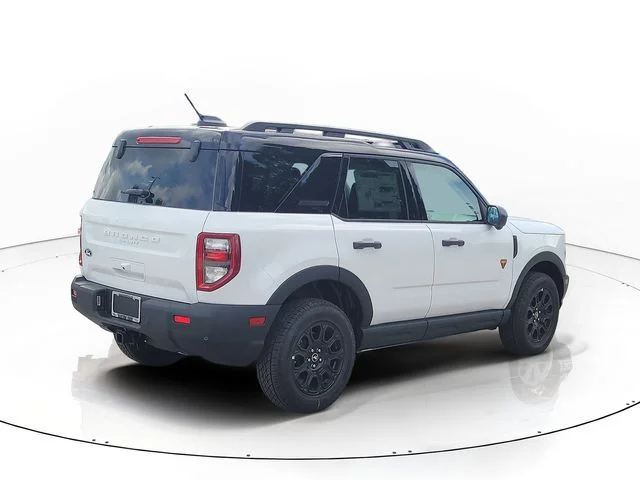 New 2026 Oxford White Ford Badlands image 5