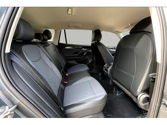 New 2026 Platinum Gray Metallic Volkswagen 2.0T SE image 26