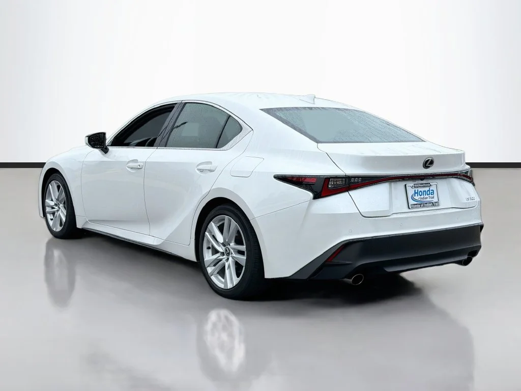 Used 2024 White Pearl Lexus 300 image 7