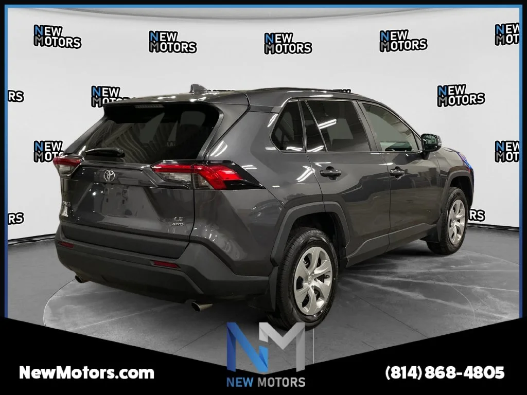 Used 2022 Magnetic Gray Metallic Toyota LE image 5