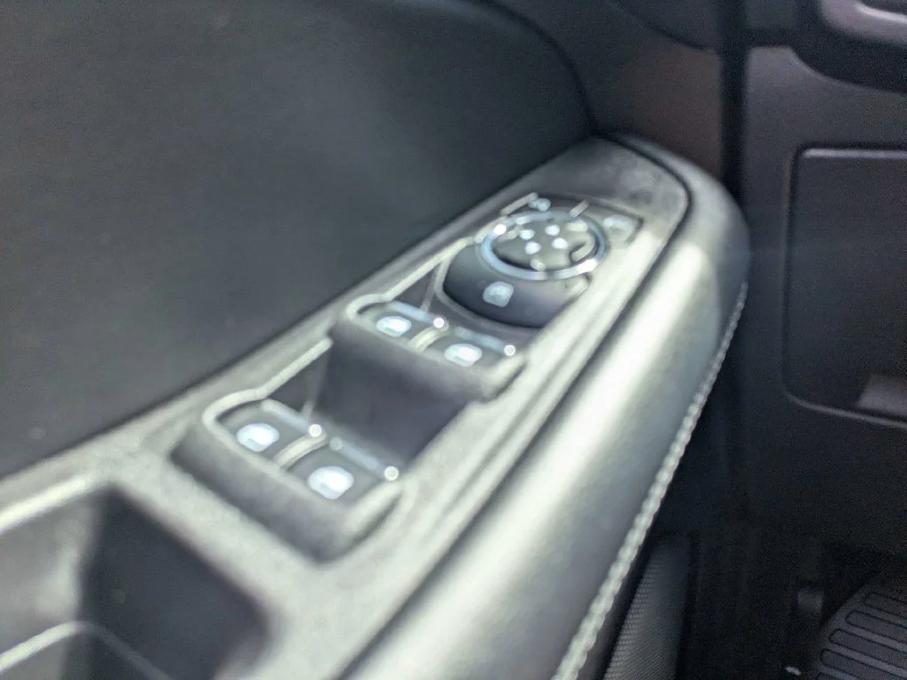 Used 2024 Silver Ford SE image 22
