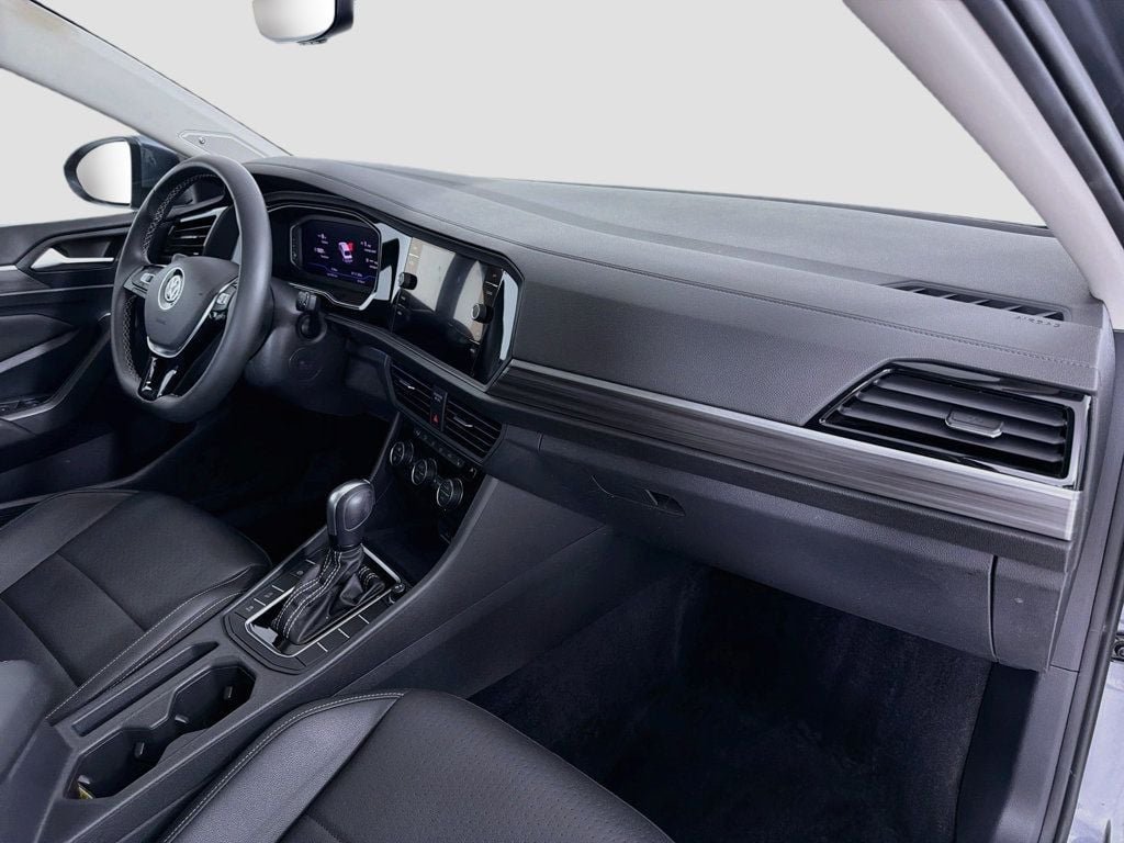 Used 2021 Platinum Gray Metallic Volkswagen SEL Automatic image 30