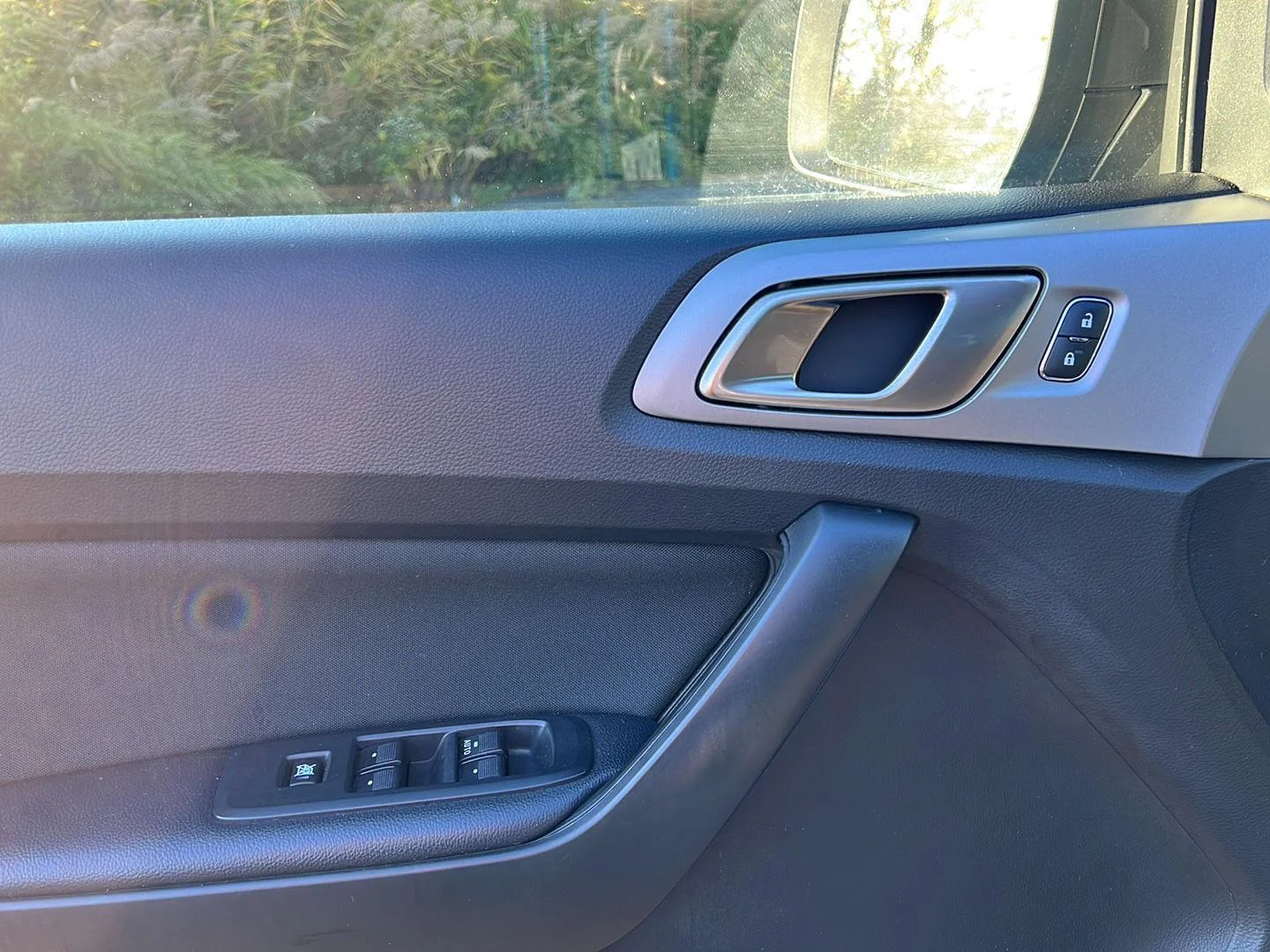 Used 2019 Lightning Blue Ford XLT image 5