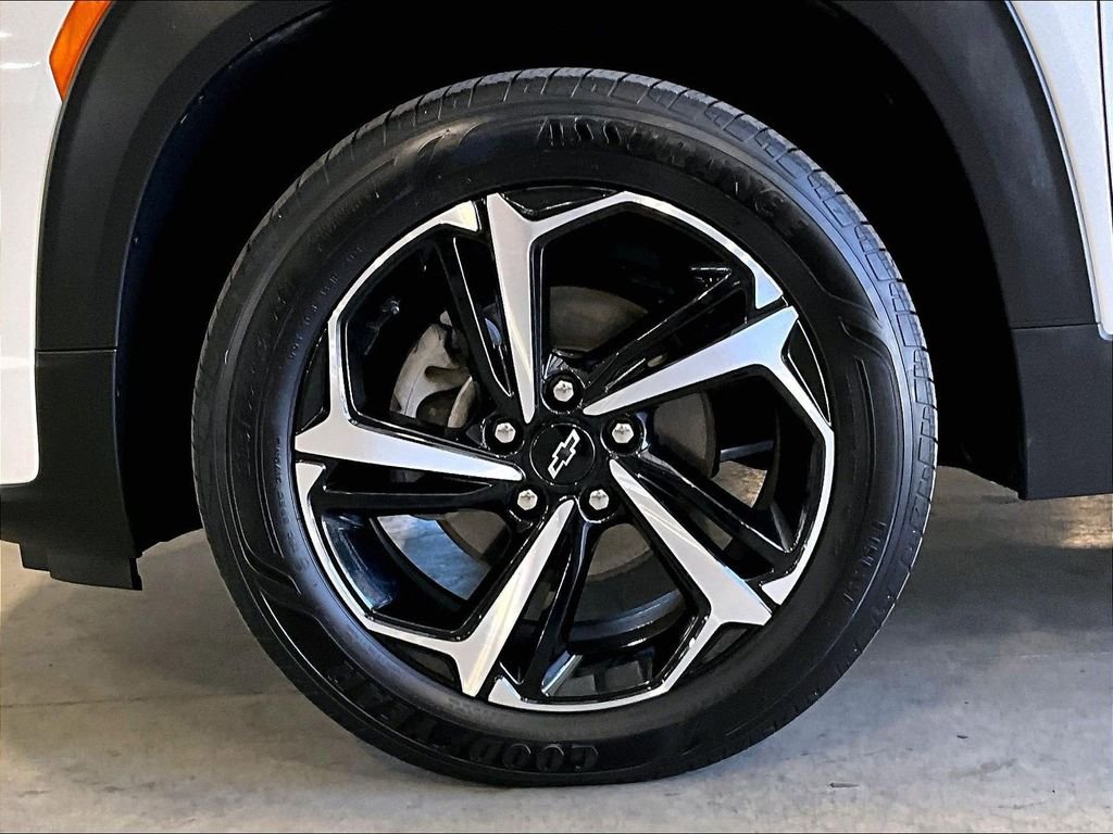 Used 2023 White Chevrolet RS image 7