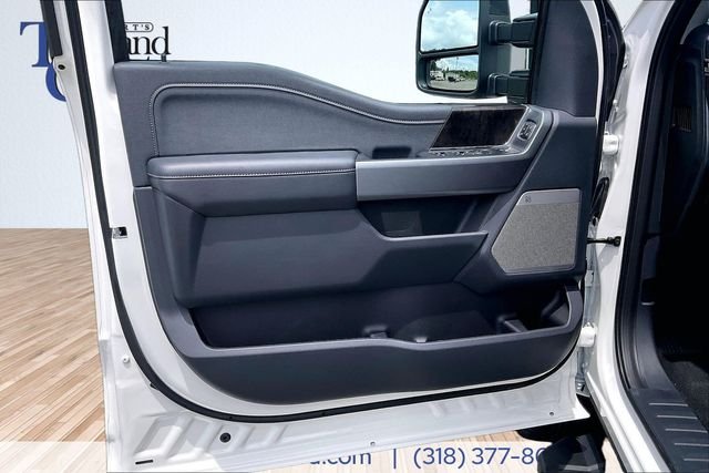 New 2026 Star White Metallic Tri-Coat Ford F-250® Lariat® image 19
