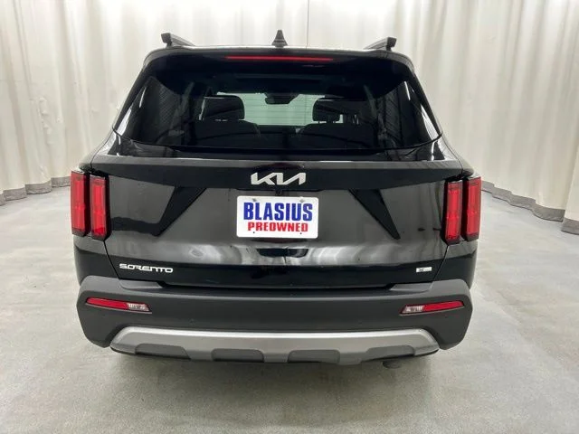Used 2023 Black Kia X-Line SX Prestige image 32