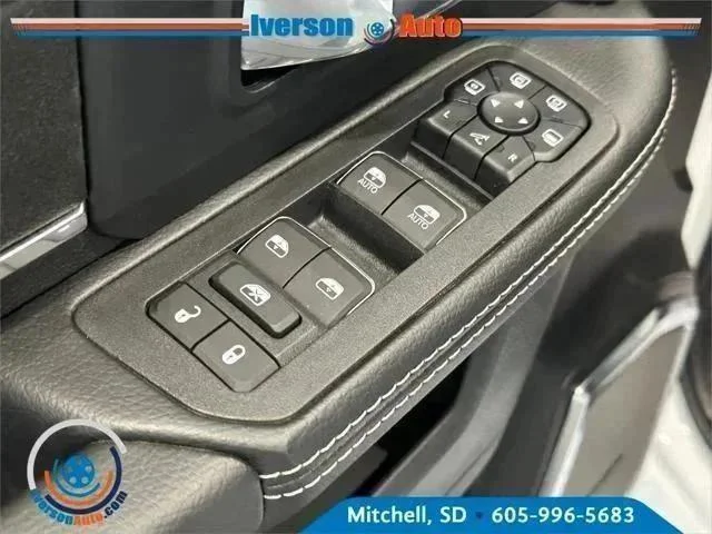 2026 RAM 2500 Laramie - Photo 8