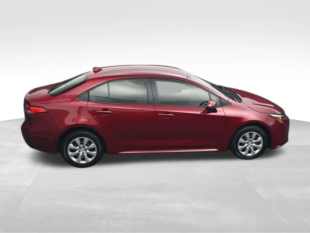 2025 Toyota Corolla LE - Photo 34