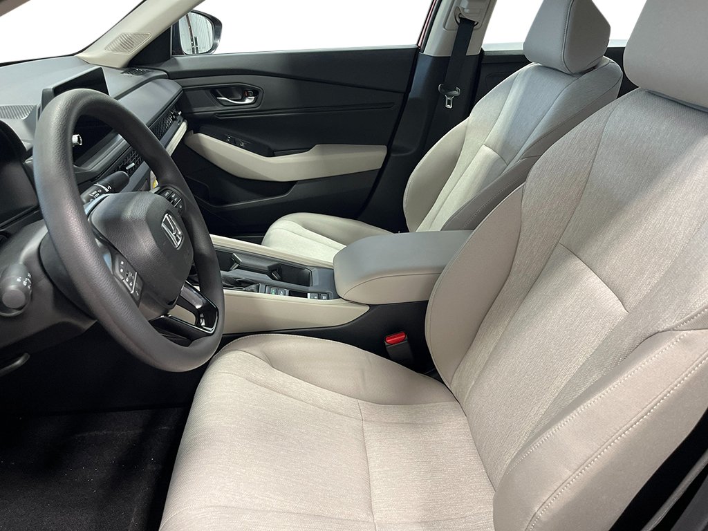 New 2026 Meteorite Gray Metallic Honda SE image 15